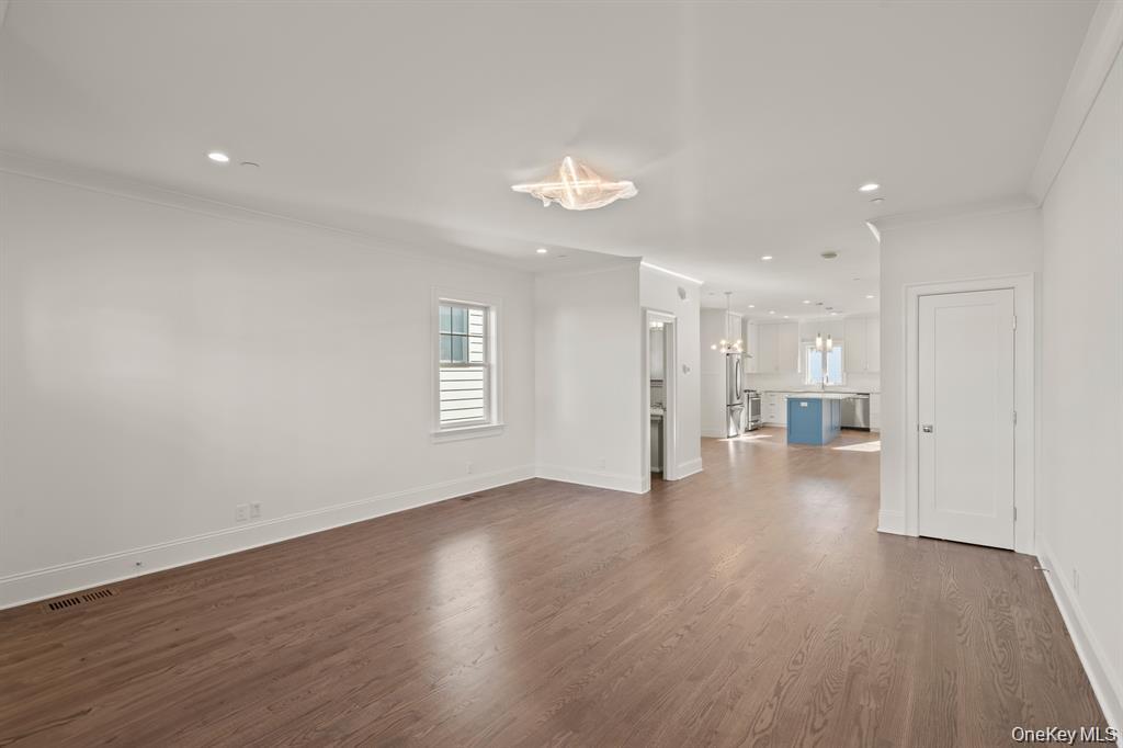 31 Maple Avenue – For Rent photo 6