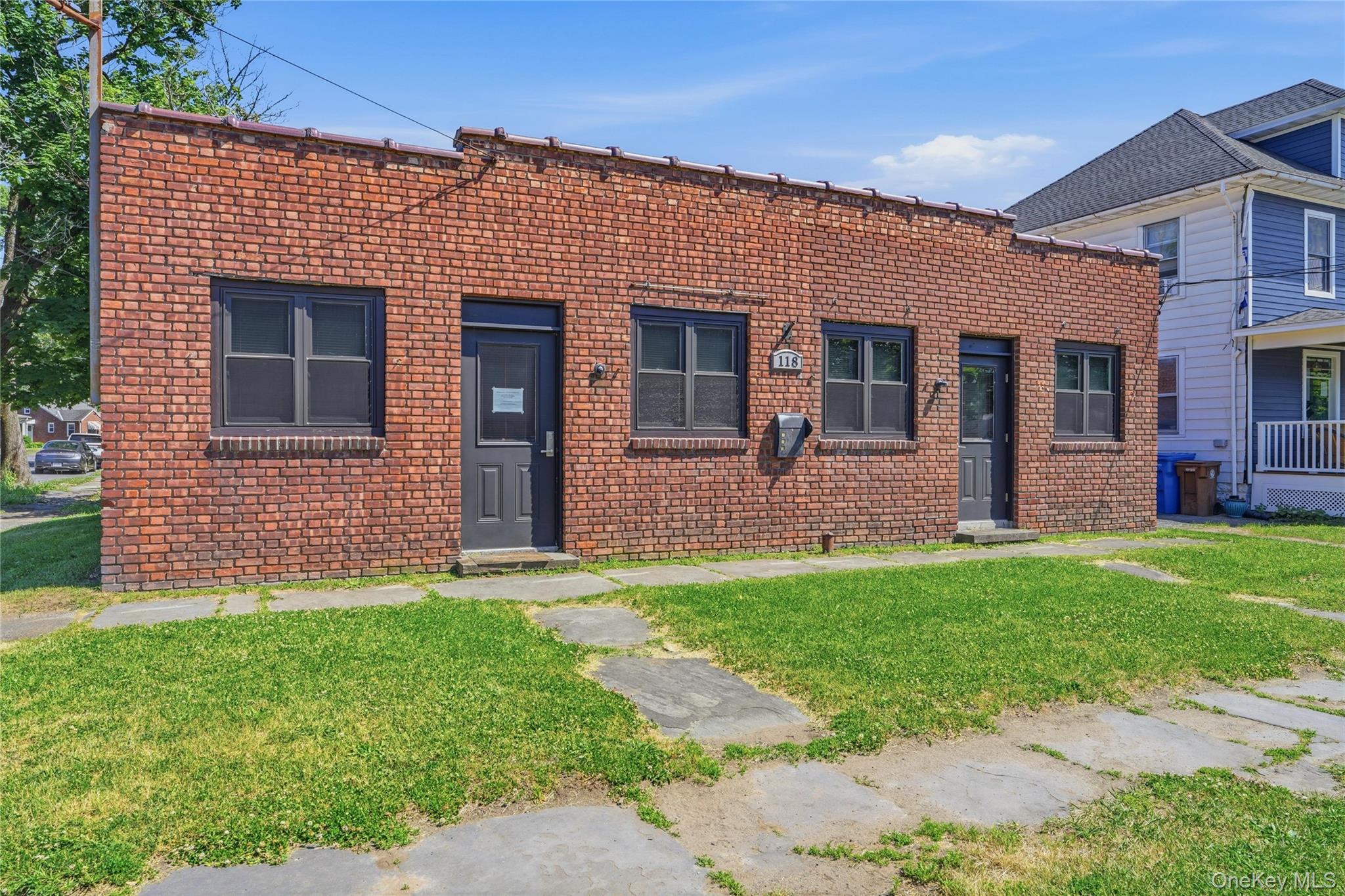 118 Grand Street – For Sale