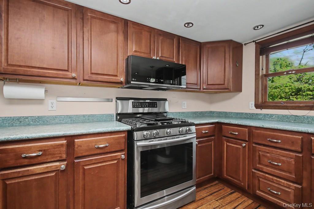 219 E Main Street – For Sale photo 4