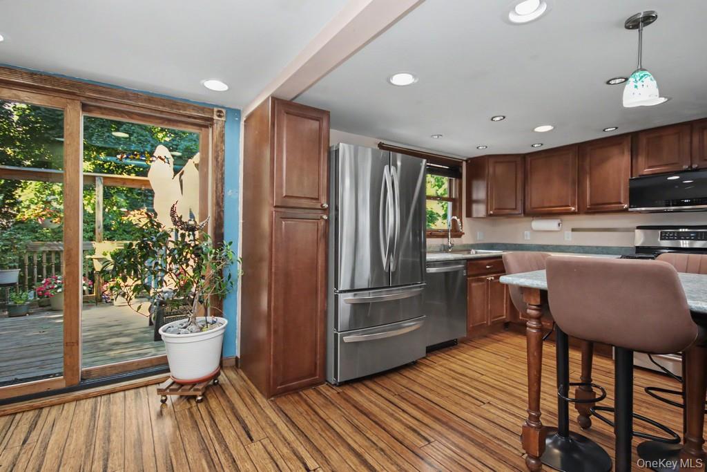 219 E Main Street – For Sale photo 2