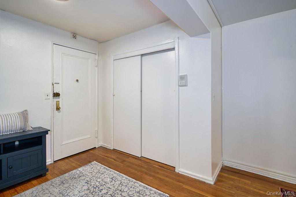 77 Bronx River Road, Unit 1E photo 6
