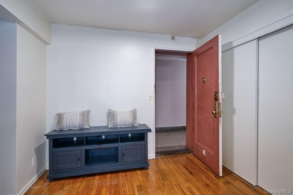 77 Bronx River Road, Unit 1E photo 5