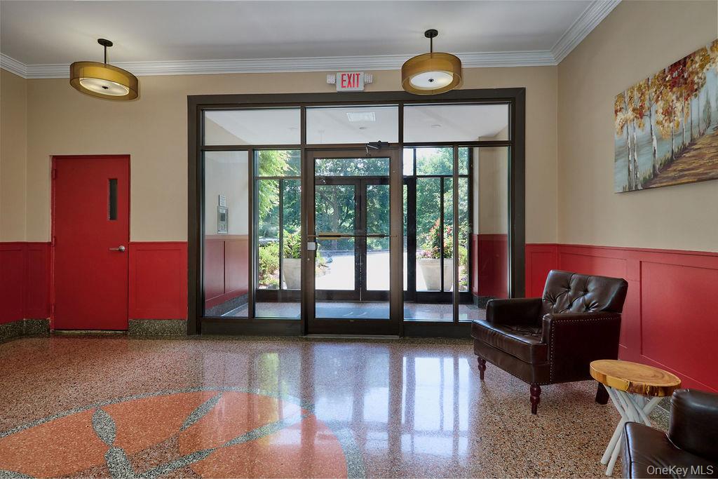 77 Bronx River Road, Unit 1E photo 3