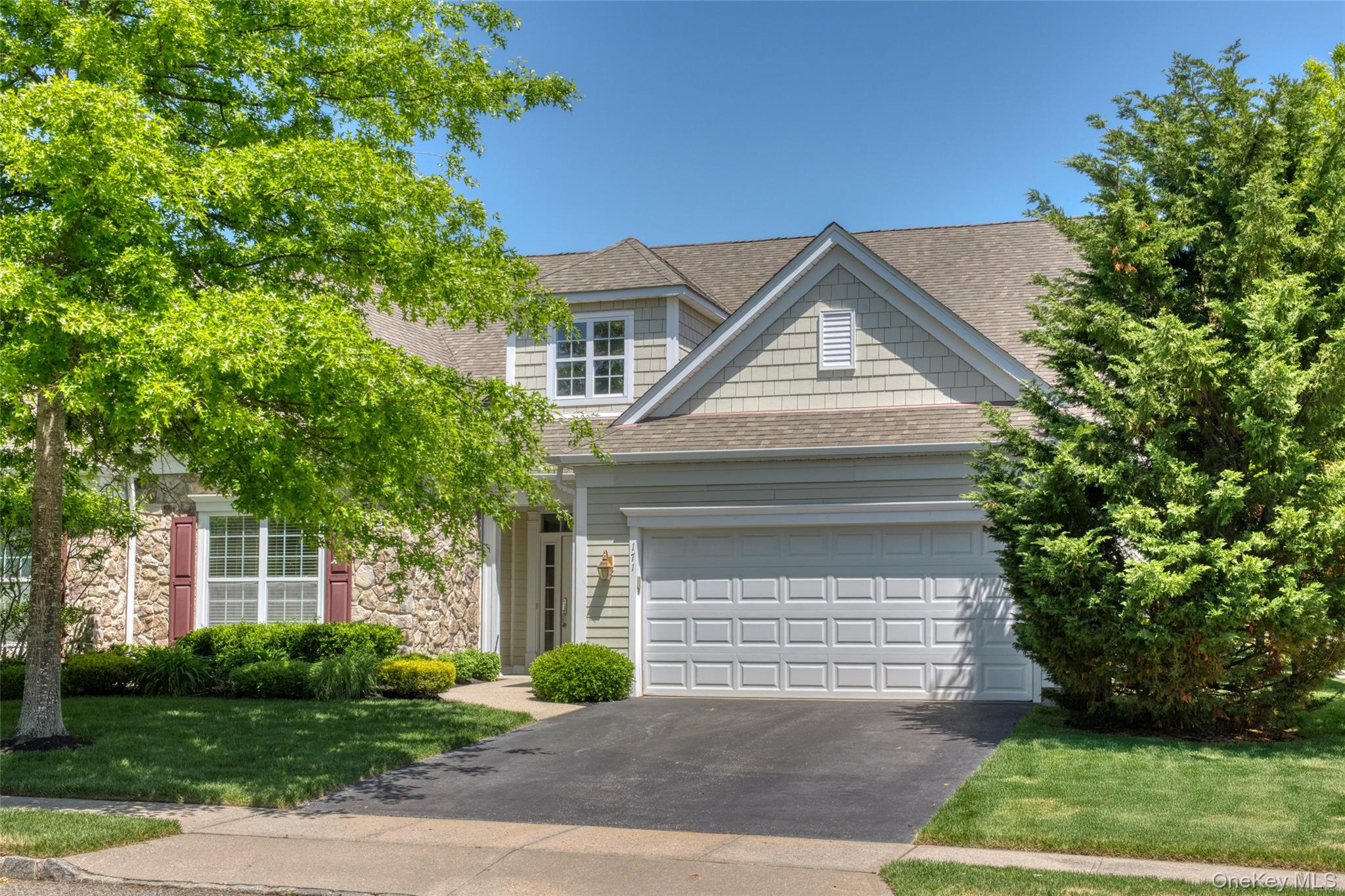 171 Jonathan Lane – For Sale photo 2