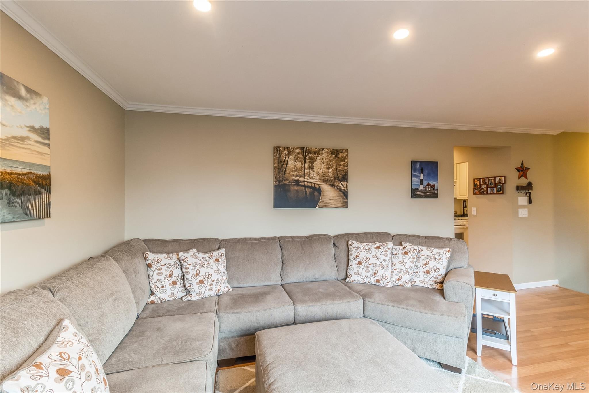 48 Pointe Cir S – For Rent photo 7