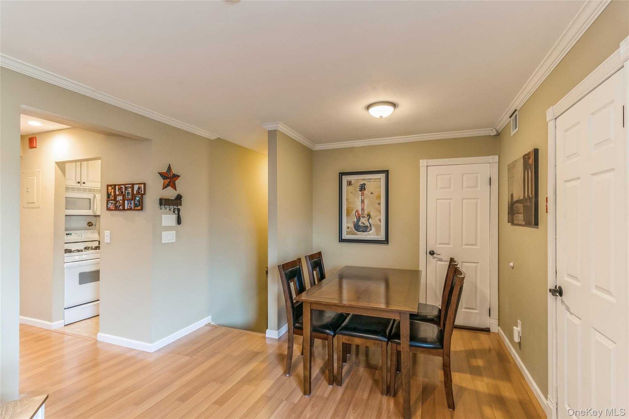 48 Pointe Cir S – For Rent photo 9