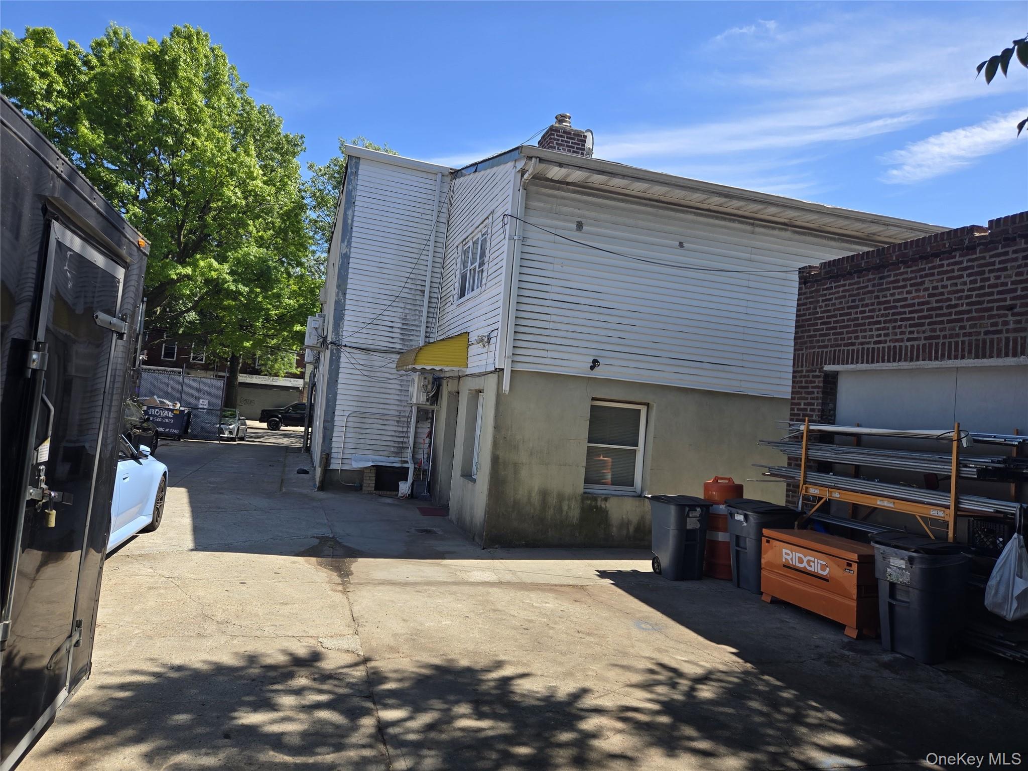 86-11, 101 Avenue 101 – For Sale photo 2