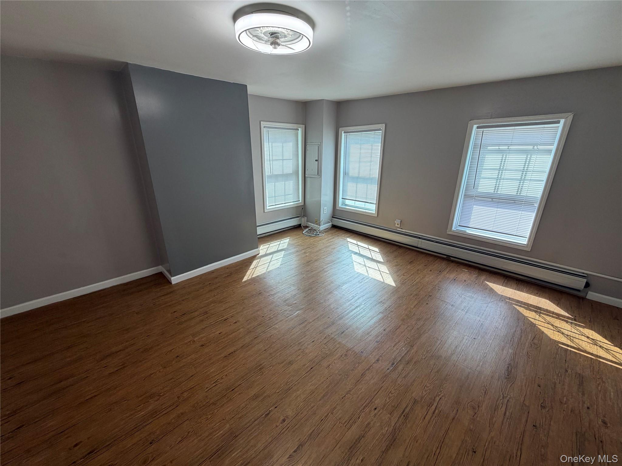 93 Catharine Street, Unit 2 photo 3