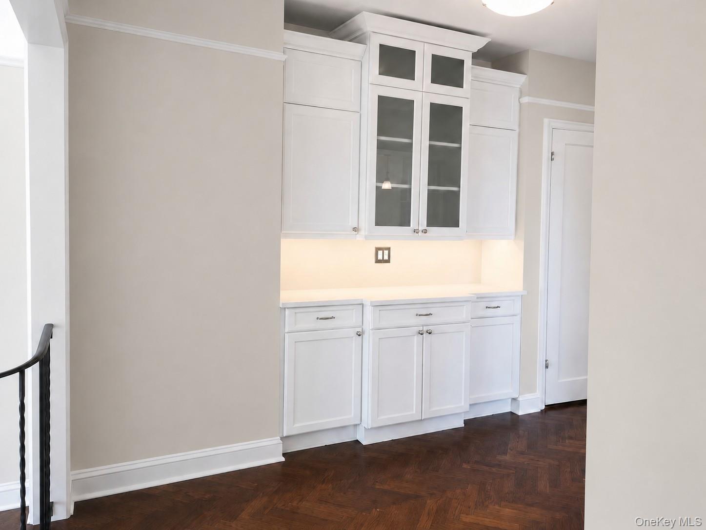 180 Cabrini Boulevard, Unit 19 photo 7