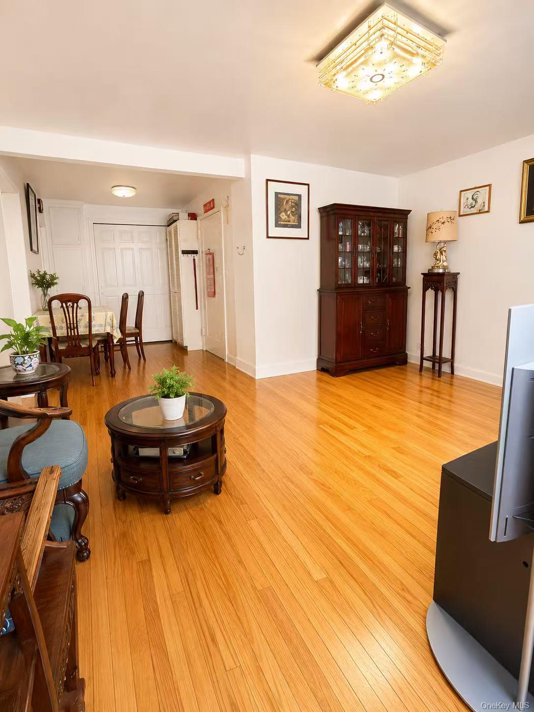 138-25 68th Drive, Unit 1A photo 4