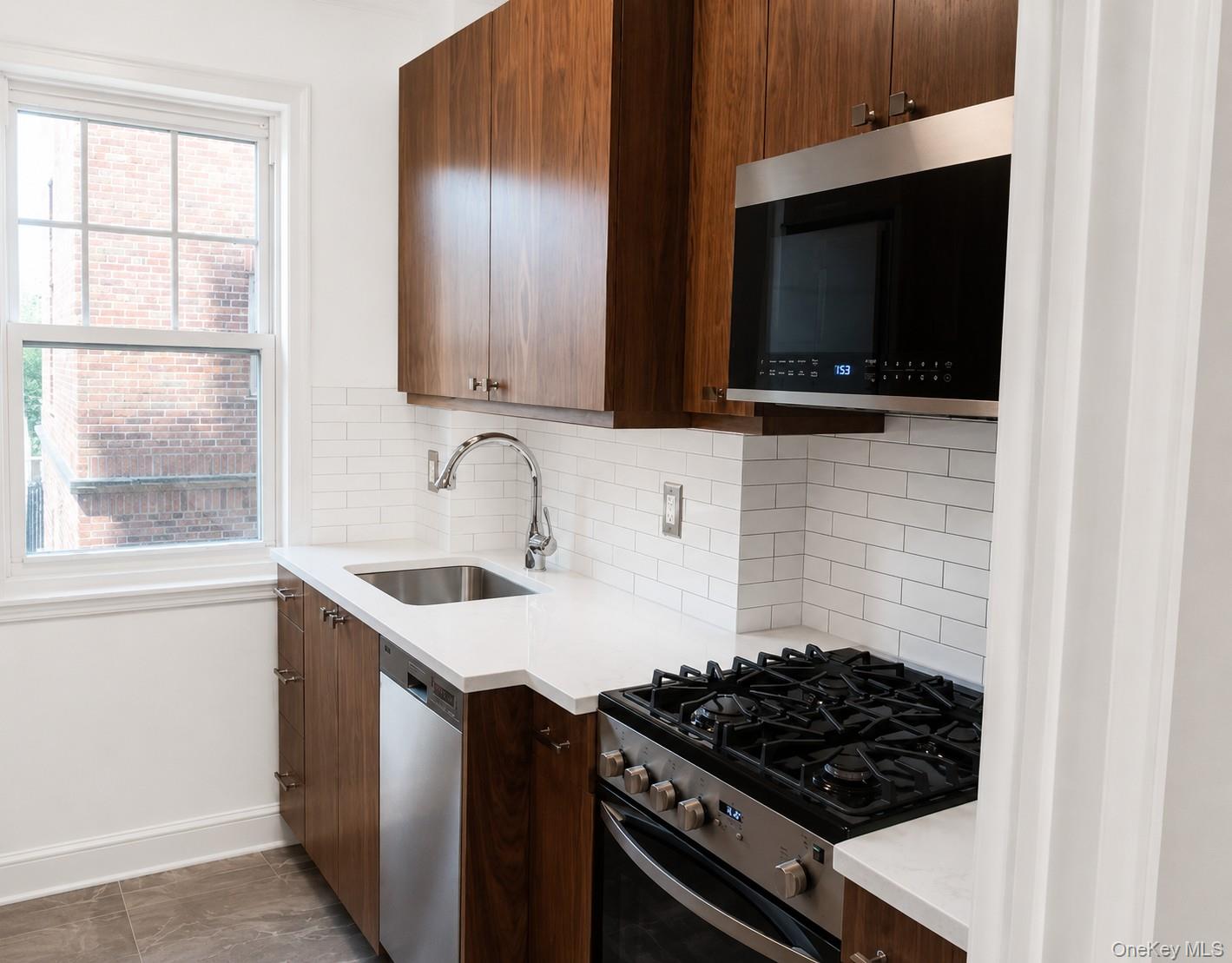 120 Cabrini Boulevard, Unit 43