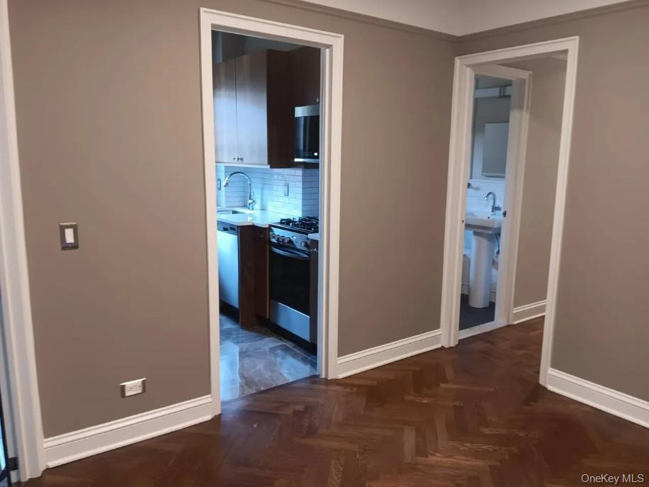 120 Cabrini Boulevard, Unit 43 photo 2