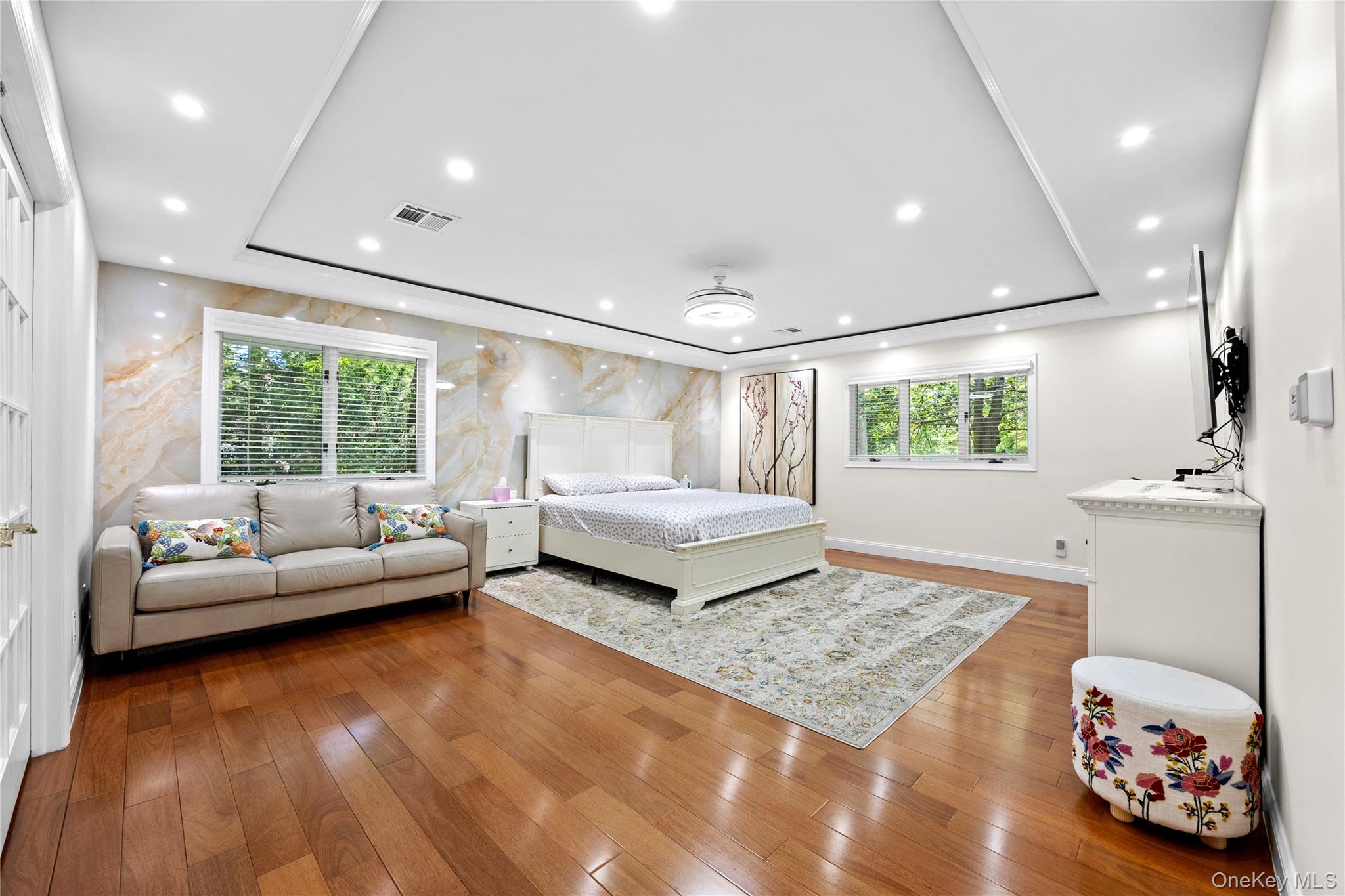 249 Glen Cove Road – For Sale photo 17
