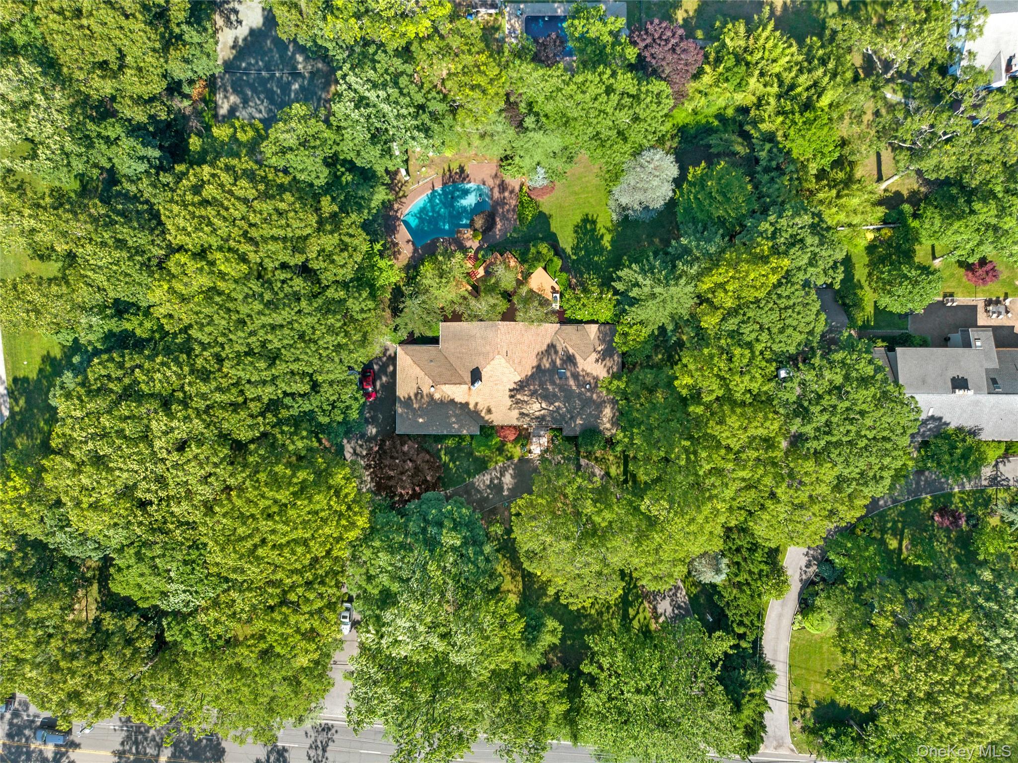 249 Glen Cove Road – For Sale photo 34