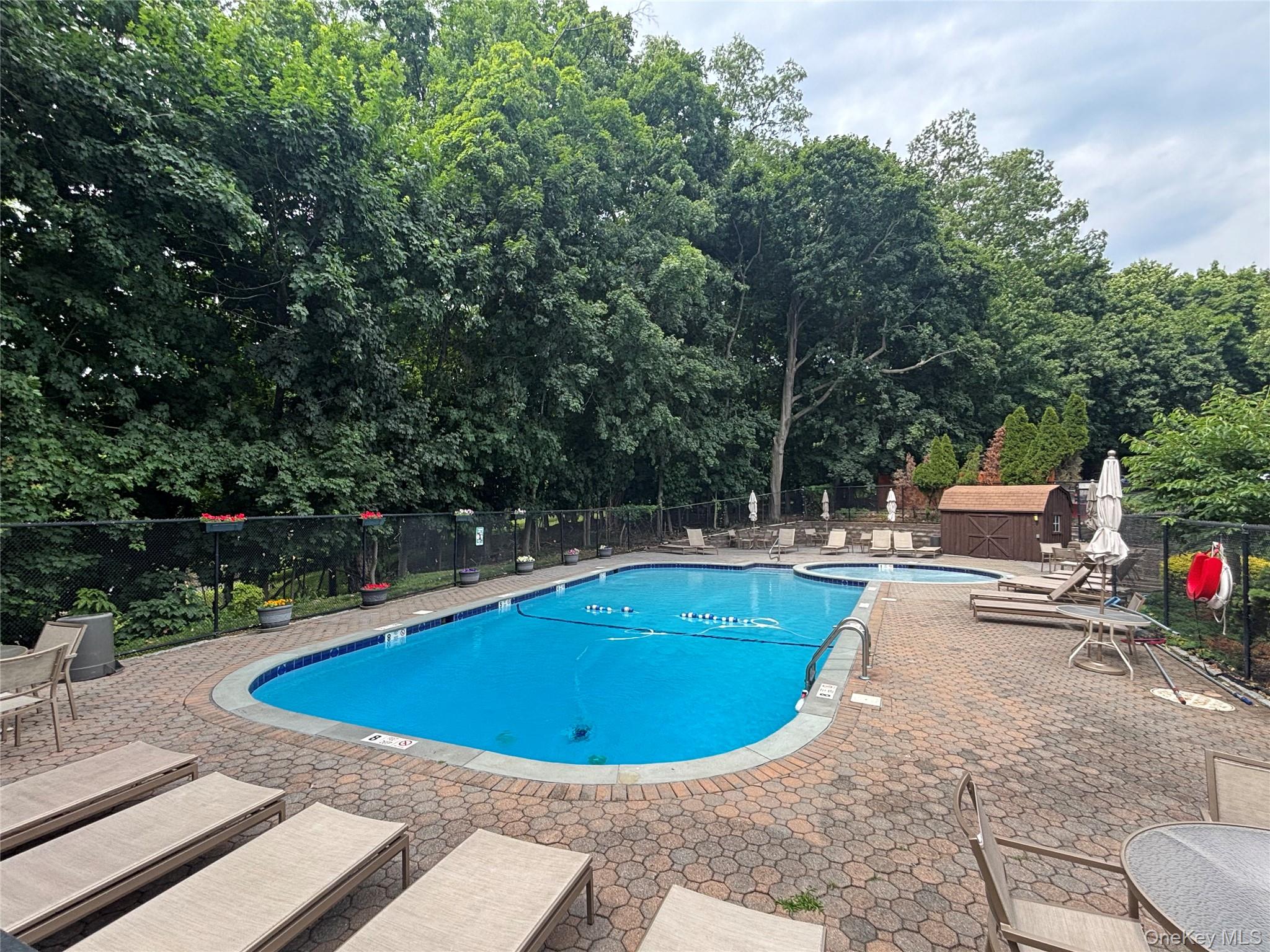 3 W Lawrence Park Drive, Unit 3 photo 34