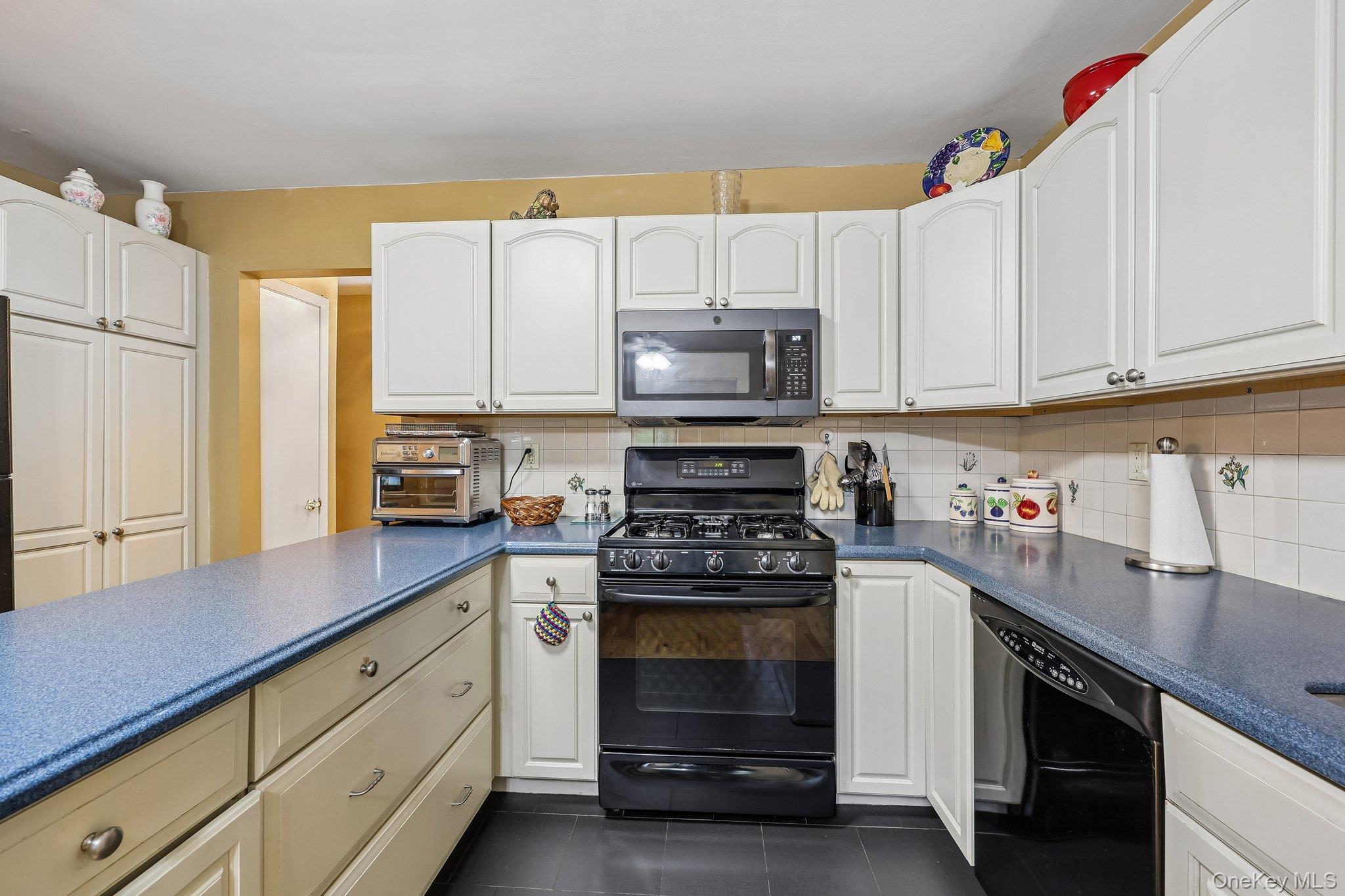 3 W Lawrence Park Drive, Unit 3 photo 24