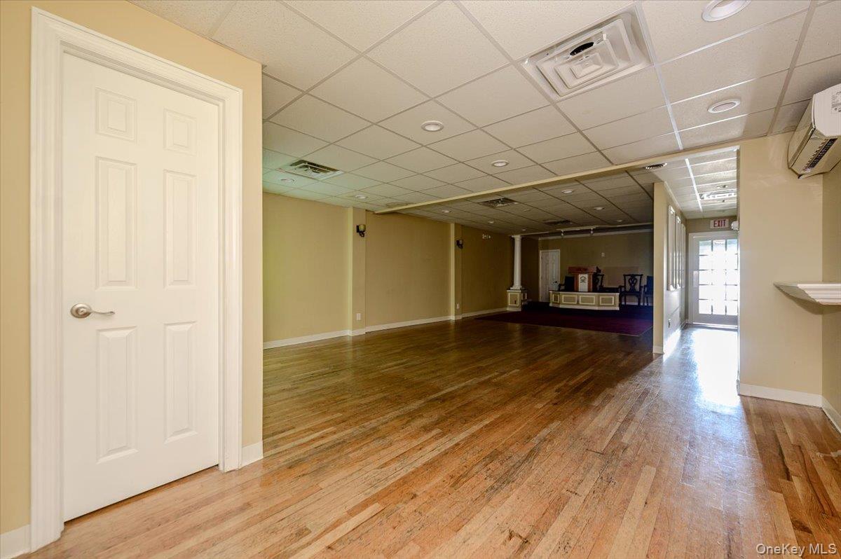 32-40 Roosevelt Avenue – For Rent photo 6