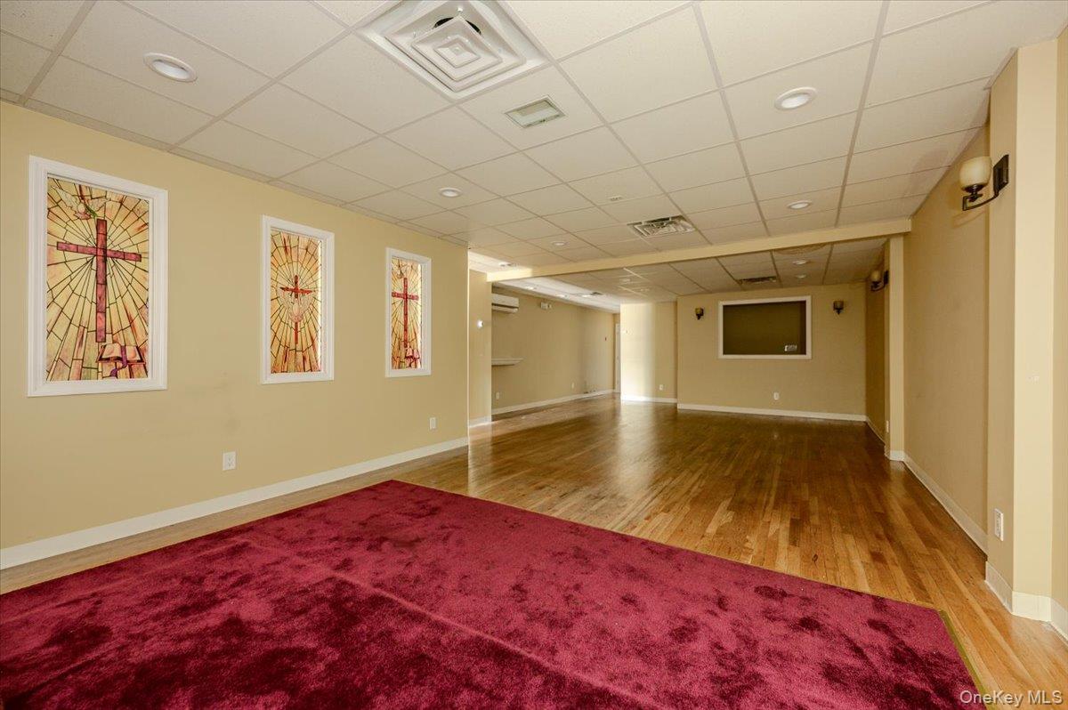 32-40 Roosevelt Avenue – For Rent photo 5