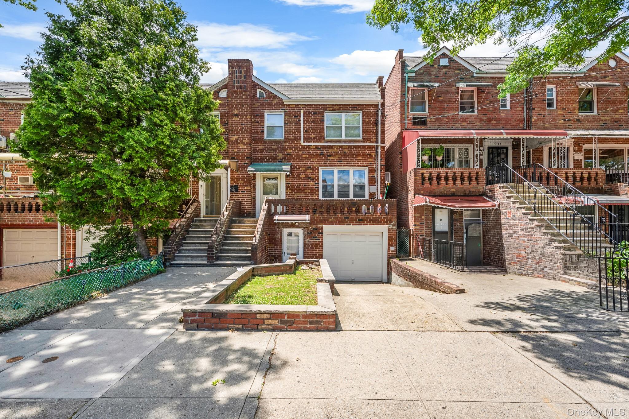 2550 E 11th Street – For Sale