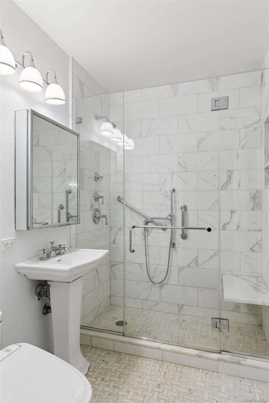 170 E 87th Street, Unit E5FG photo 6