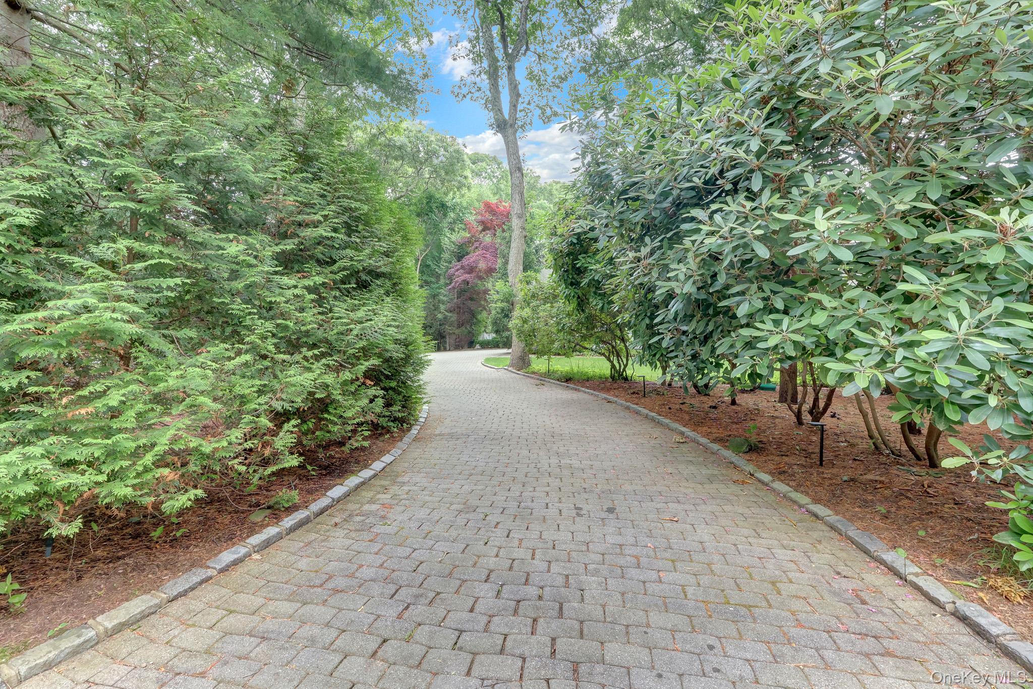 9 Plume Grass Way – For Sale photo 2
