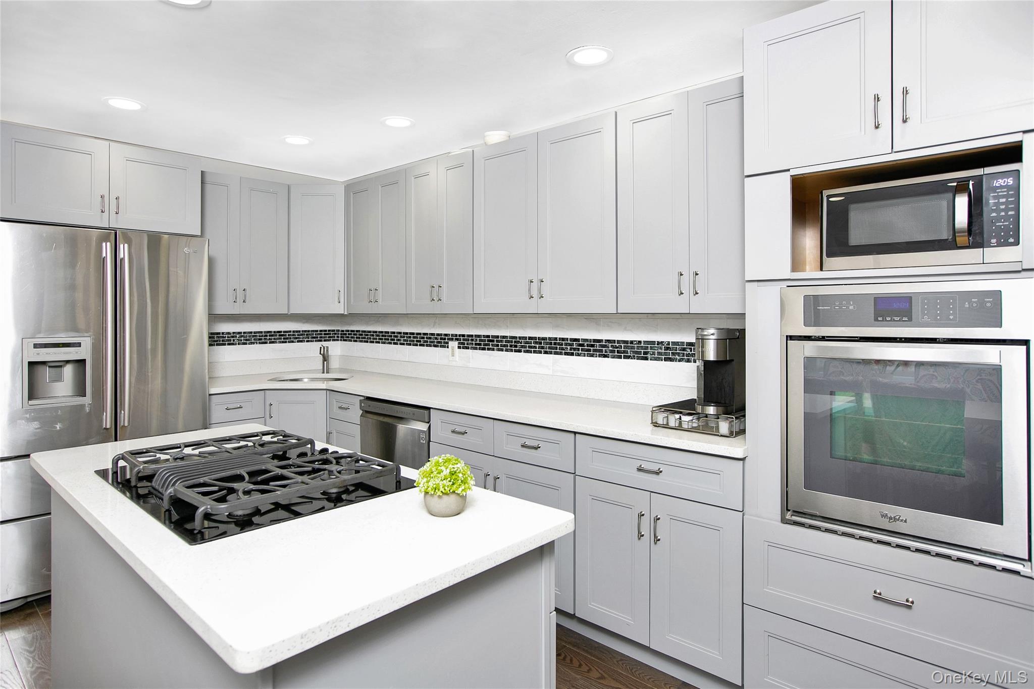 5 Kensington – For Sale photo 2