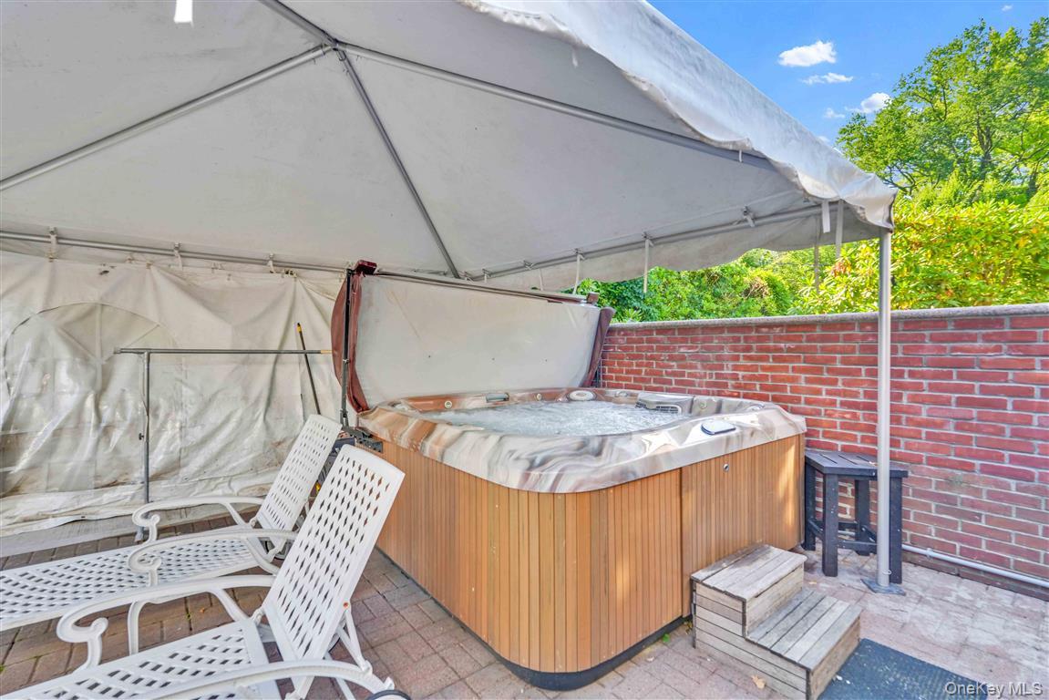 105 Park Lane – For Sale photo 41