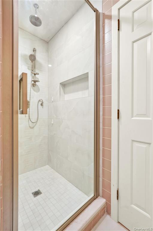 105 Park Lane – For Sale photo 22