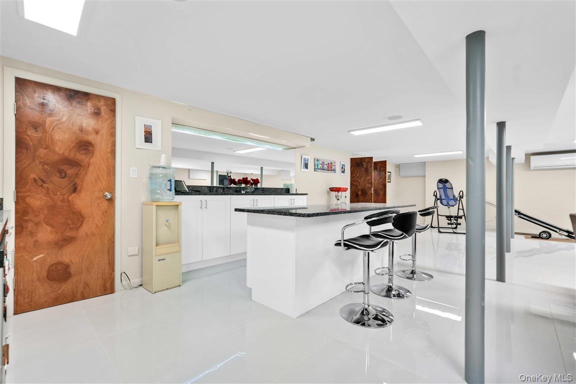 105 Park Lane – For Sale photo 29