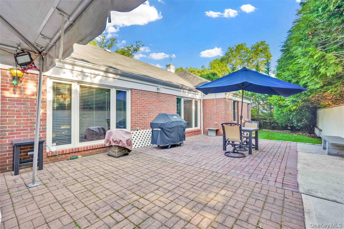 105 Park Lane – For Sale photo 39