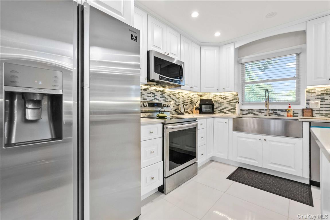 105 Park Lane – For Sale photo 13