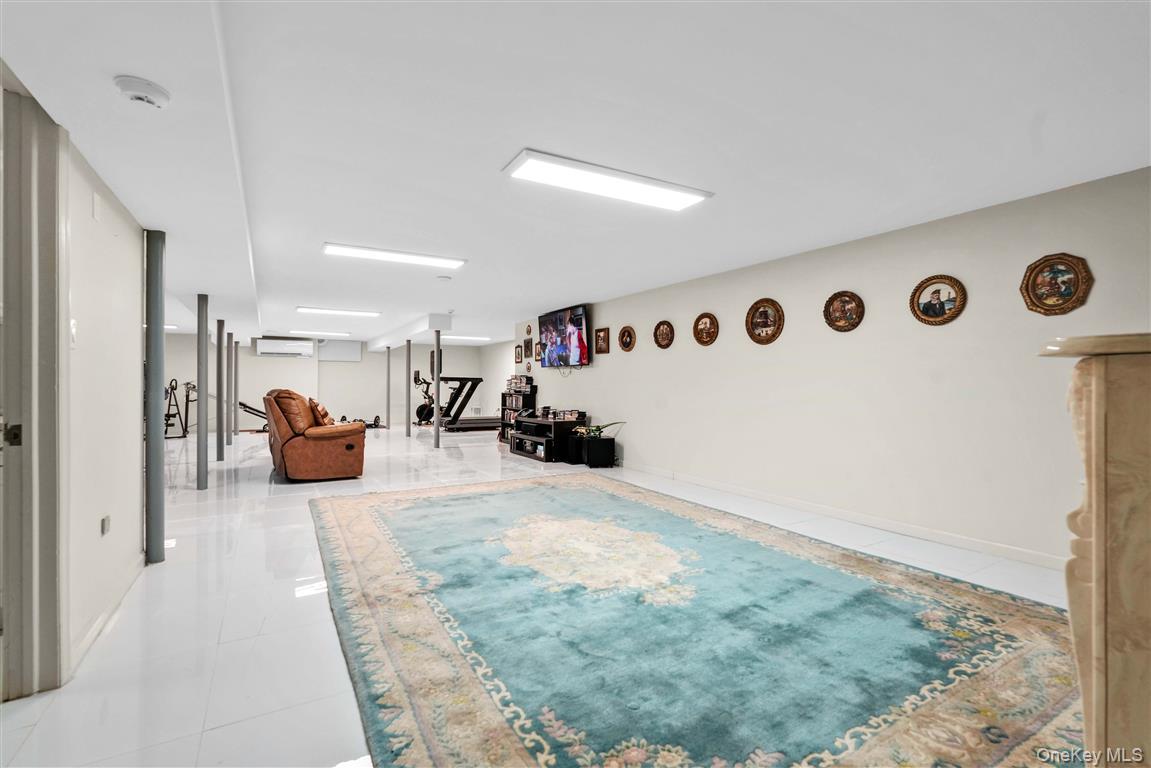 105 Park Lane – For Sale photo 26