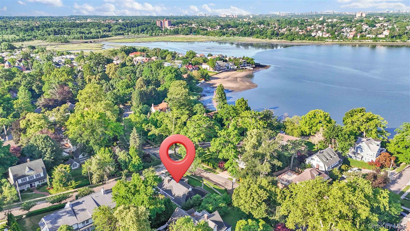 105 Park Lane – For Sale photo 48