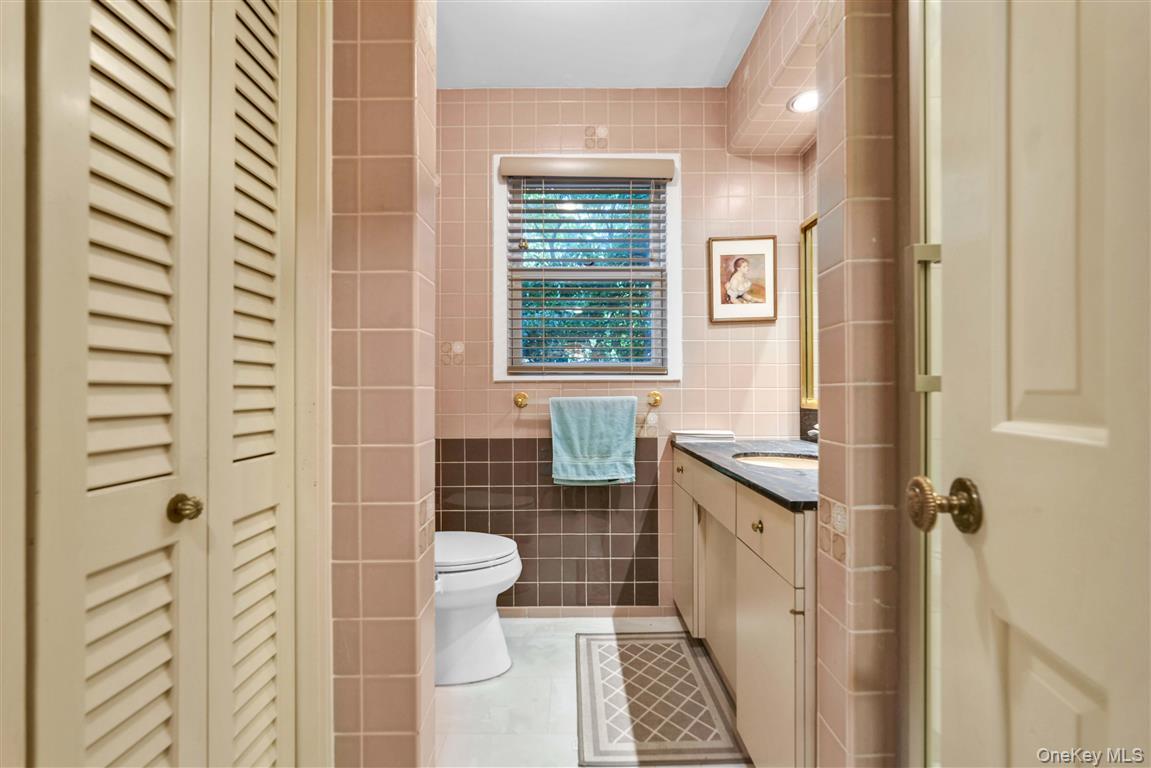 105 Park Lane – For Sale photo 21