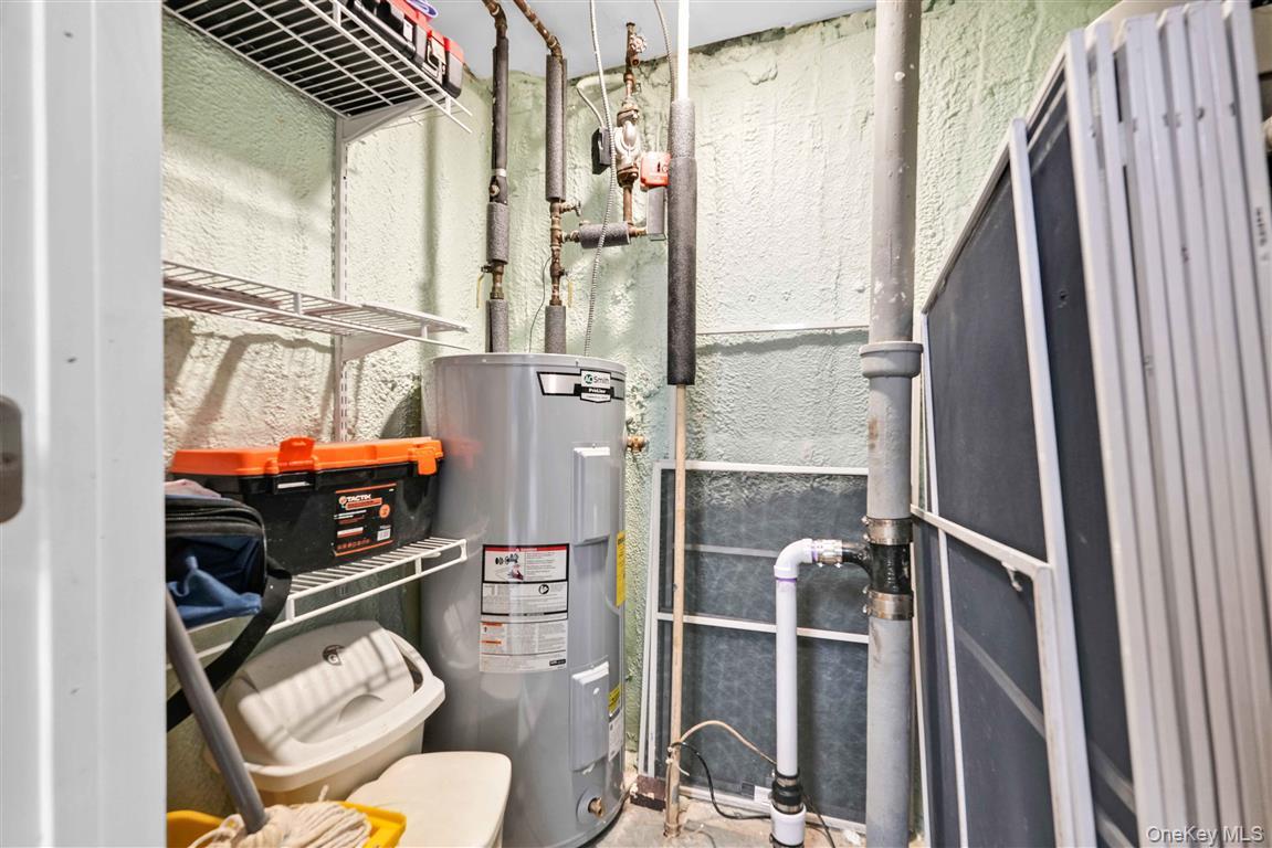 105 Park Lane – For Sale photo 35
