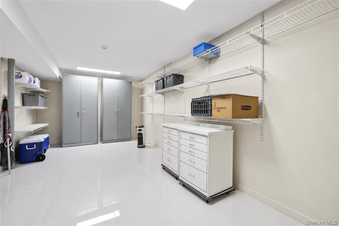 105 Park Lane – For Sale photo 32