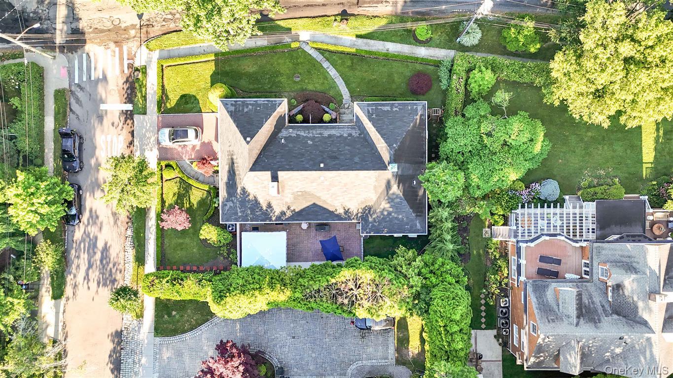 105 Park Lane – For Sale photo 45