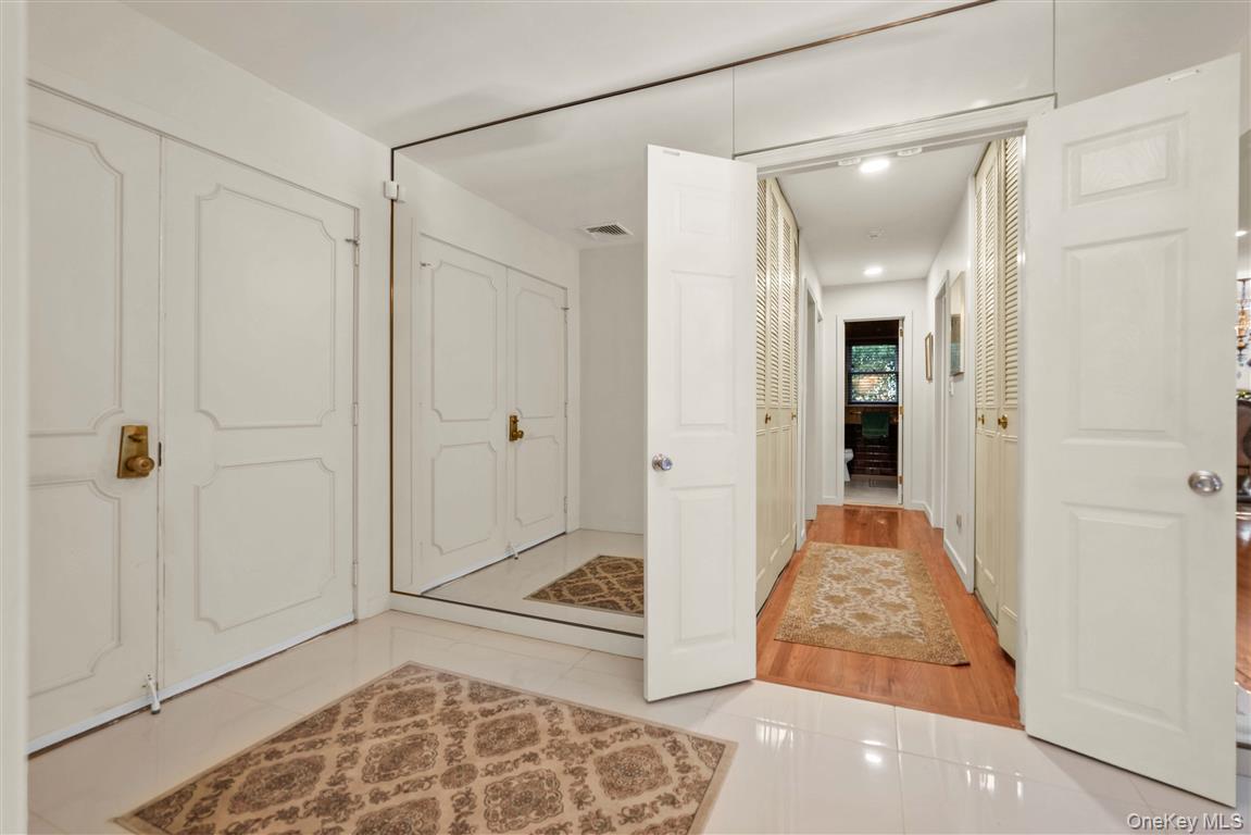 105 Park Lane – For Sale photo 14