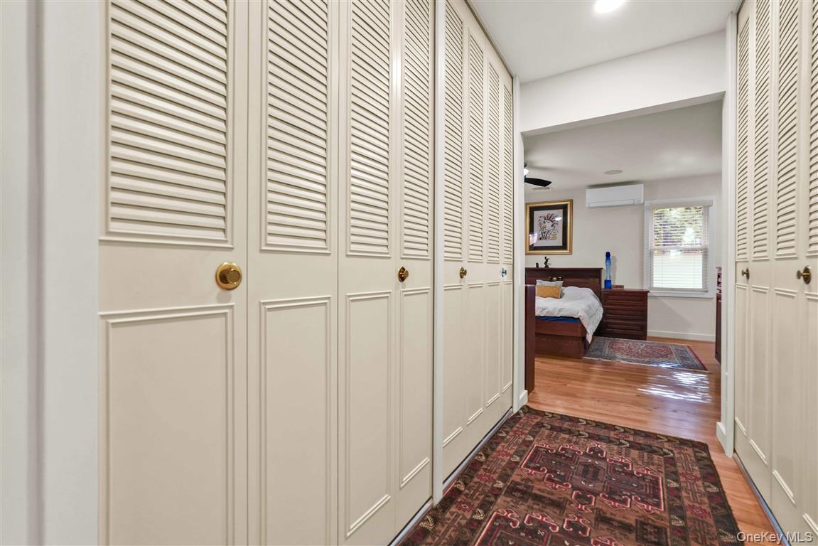 105 Park Lane – For Sale photo 20