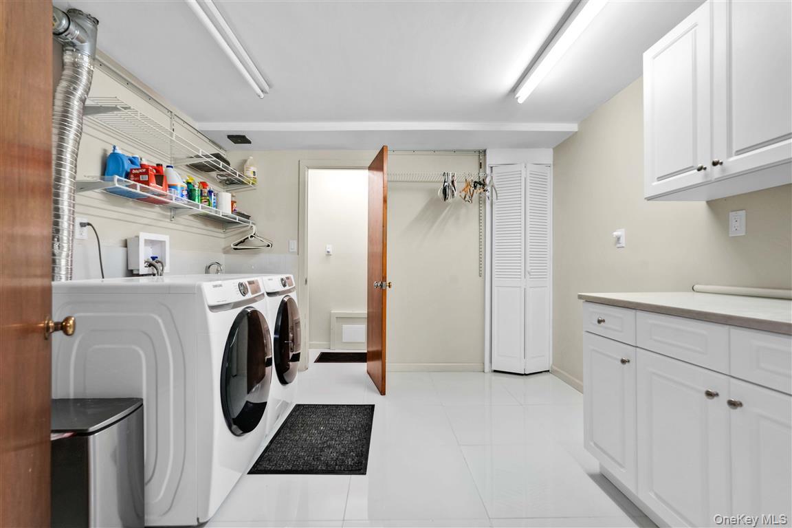 105 Park Lane – For Sale photo 33