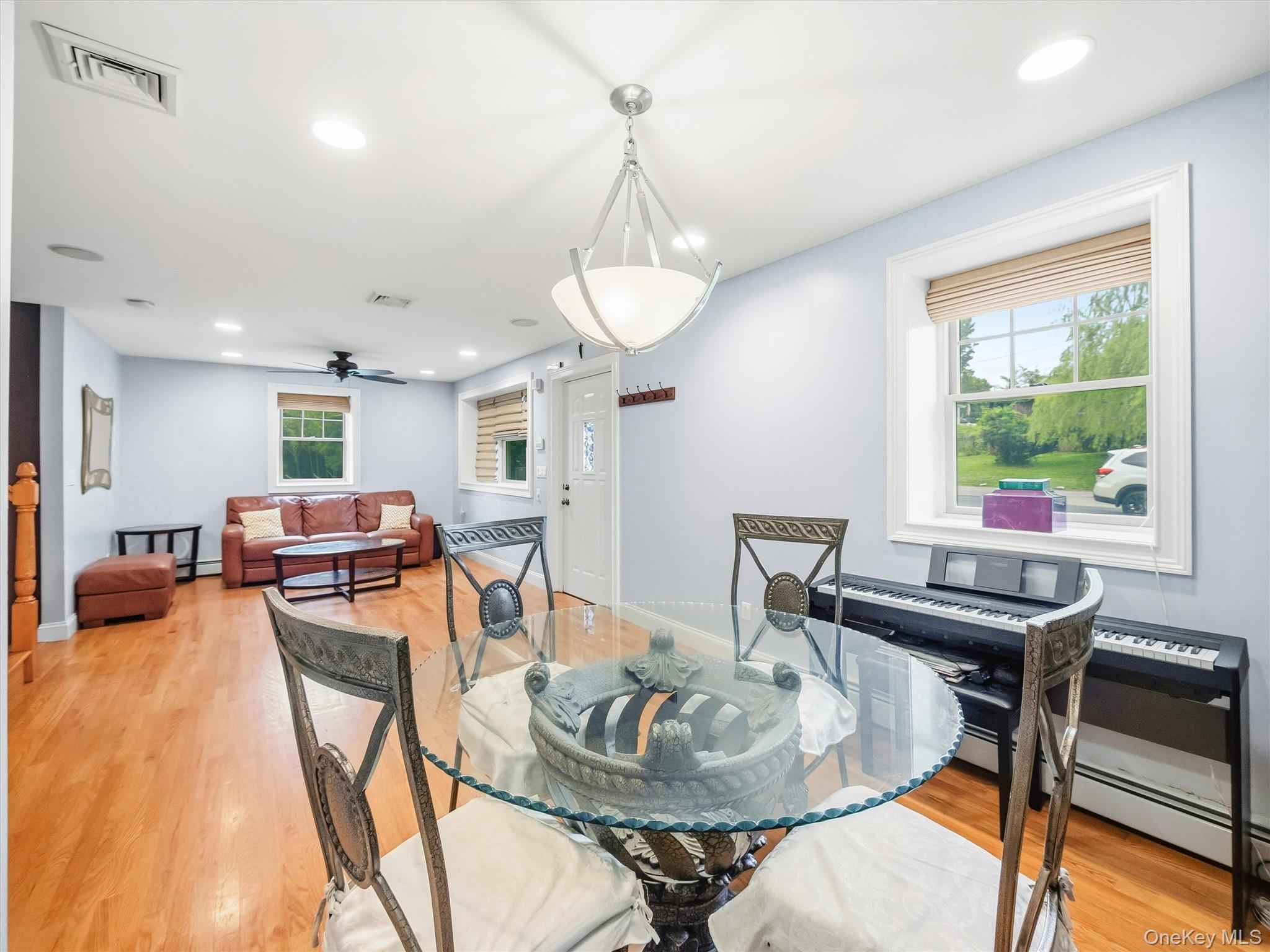 2 Hempstead Lane – For Sale photo 11