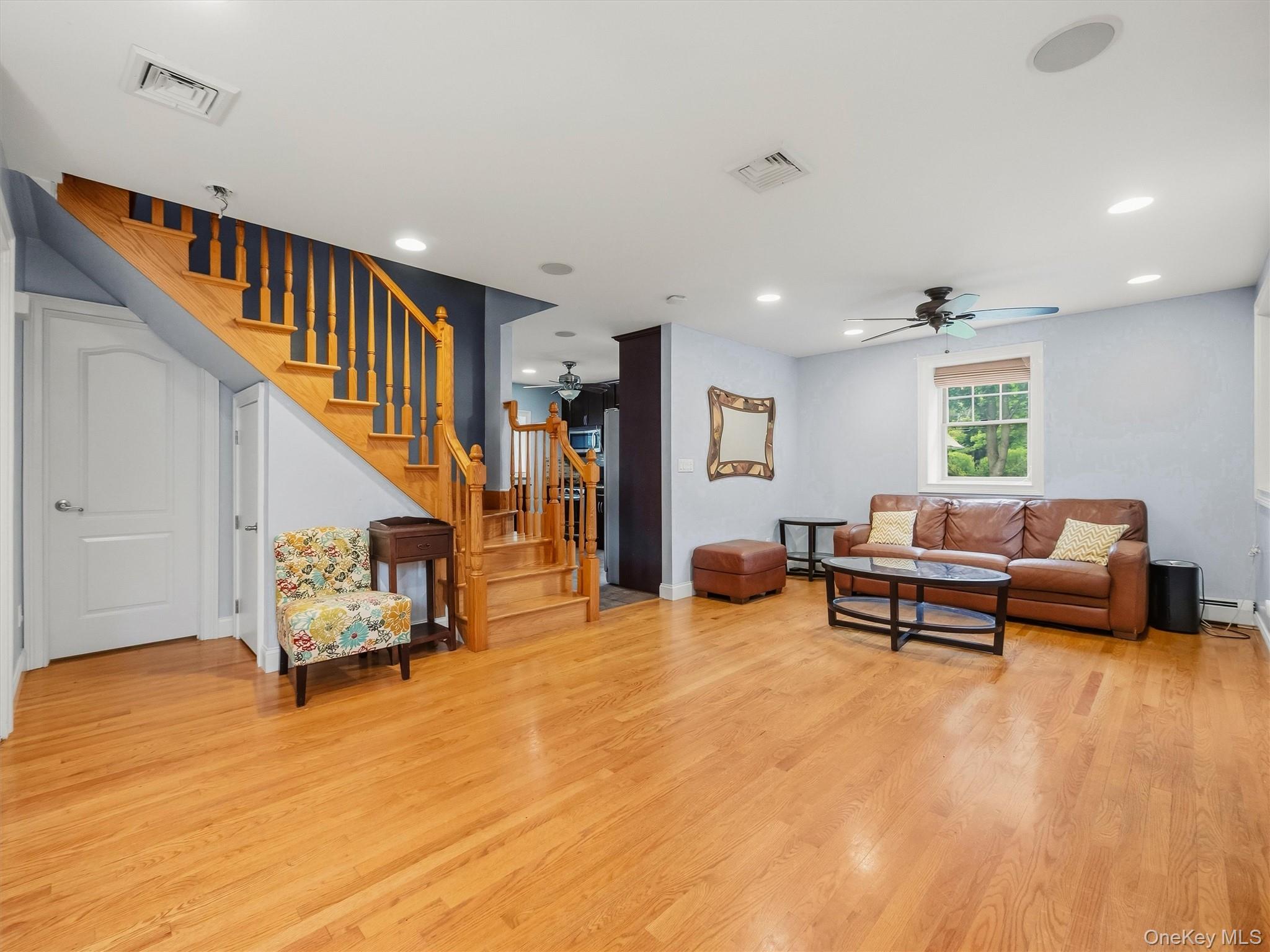 2 Hempstead Lane – For Sale photo 7