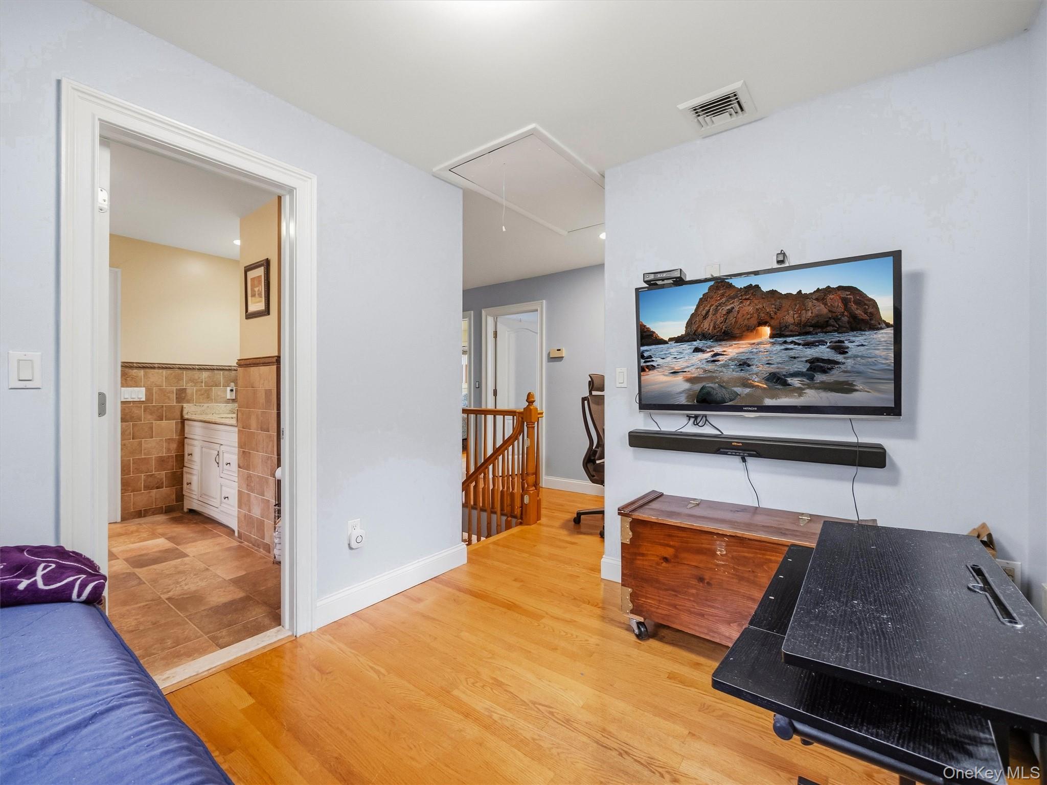 2 Hempstead Lane – For Sale photo 30