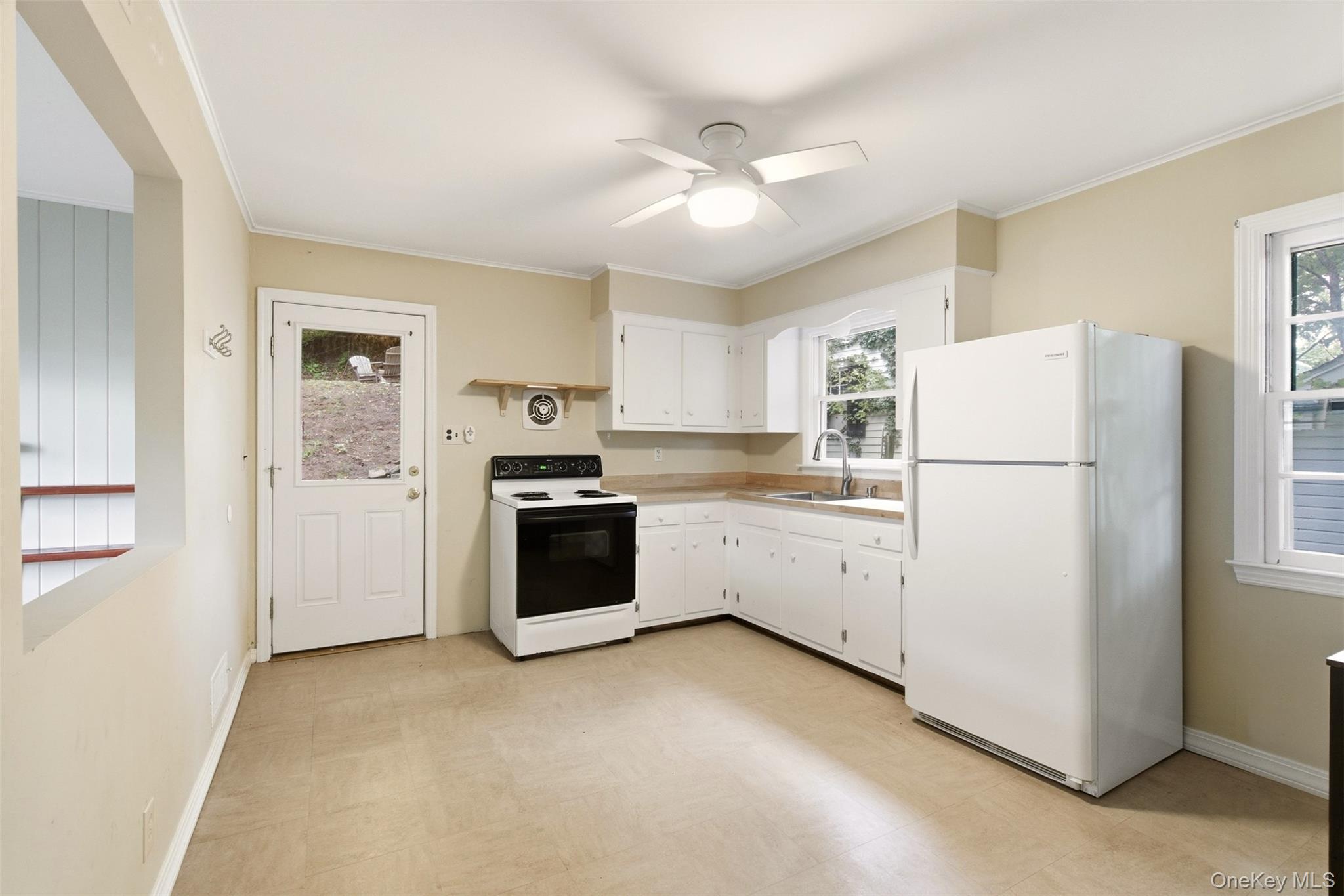 35 Ward Avenue – For Sale photo 6