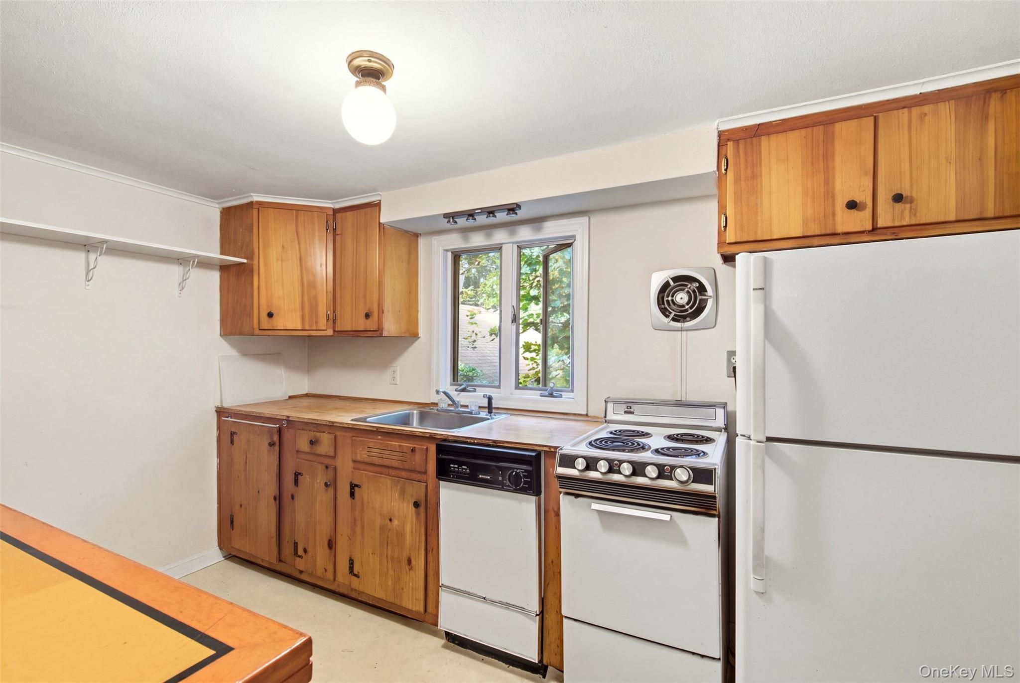 35 Ward Avenue – For Sale photo 19
