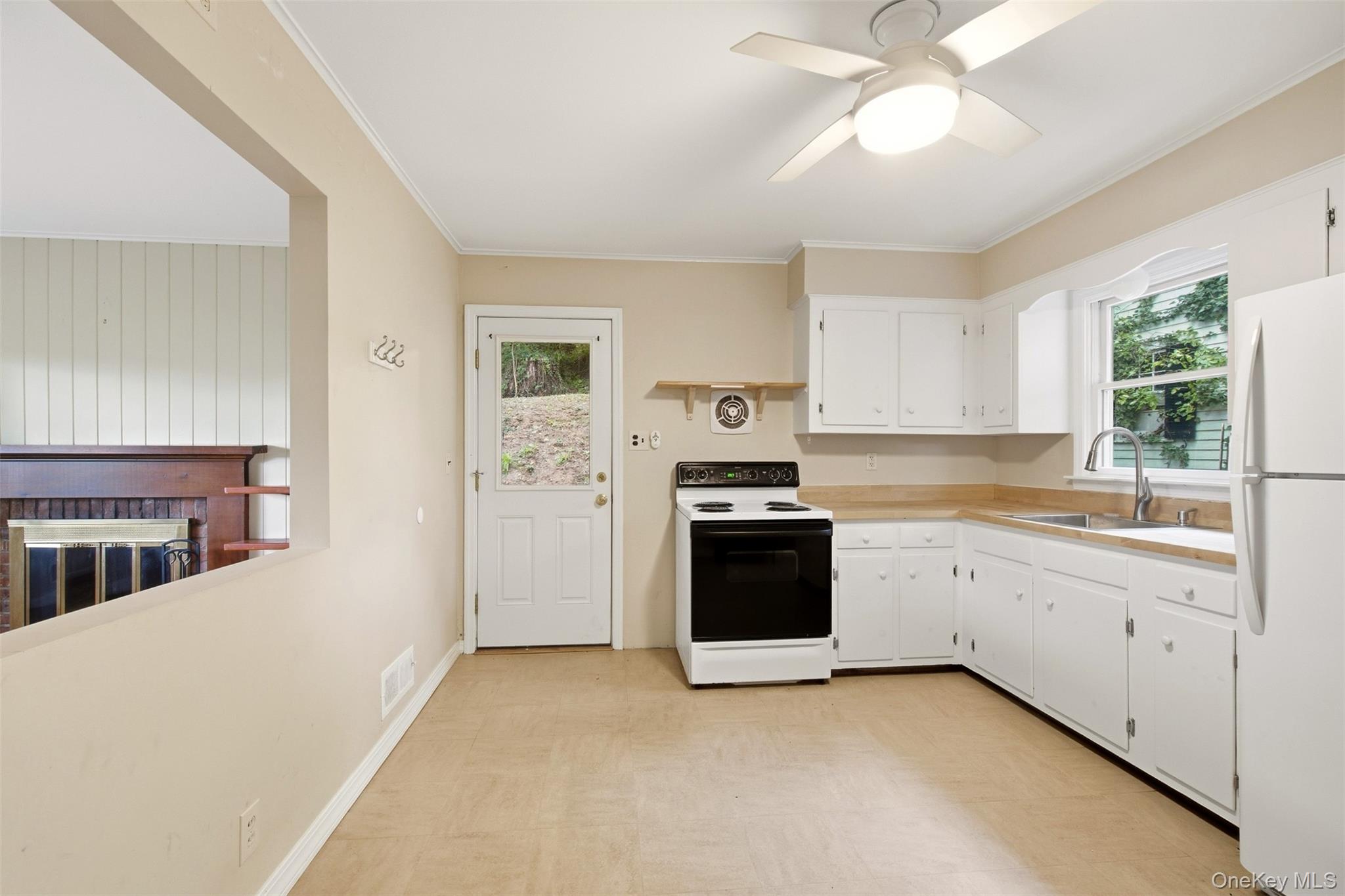 35 Ward Avenue – For Sale photo 7
