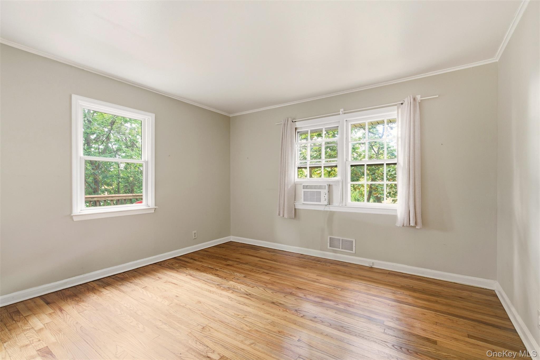 35 Ward Avenue – For Sale photo 14