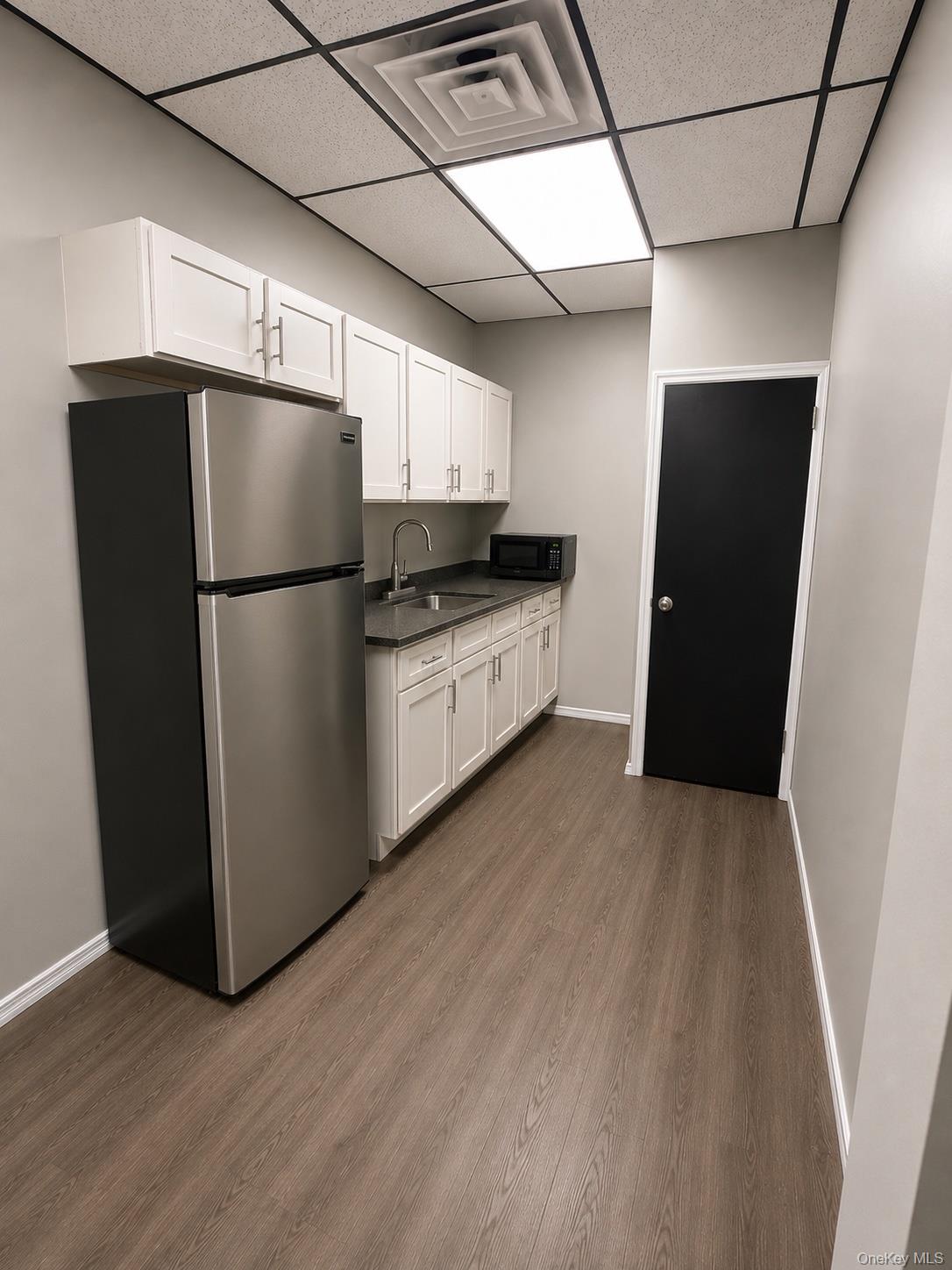 14 N Main Street – For Rent photo 3