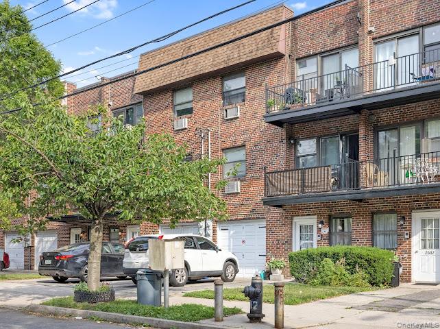 2664 Miles Avenue, Unit OO1