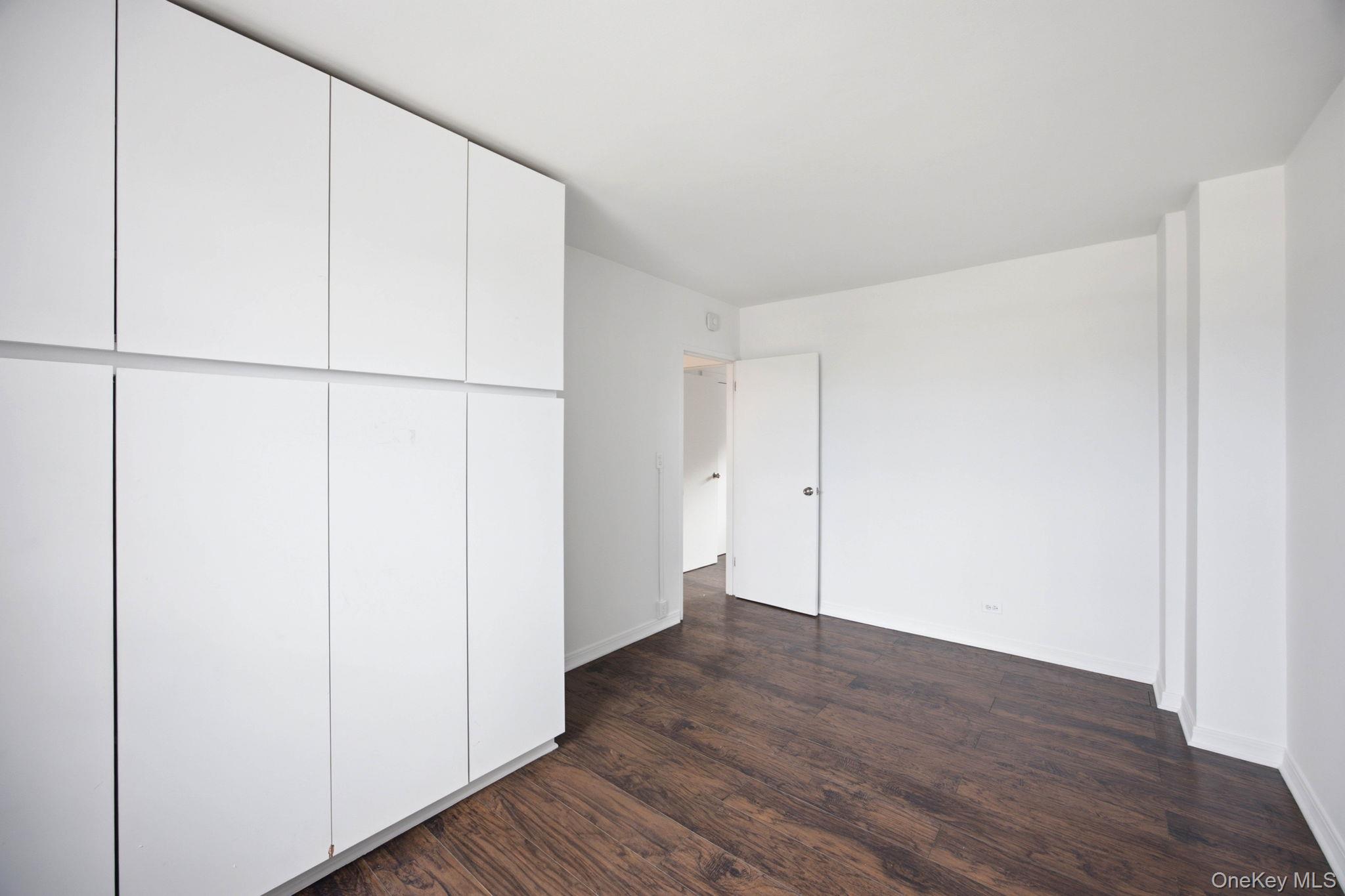 575 Grand Street, Unit E1505 photo 23